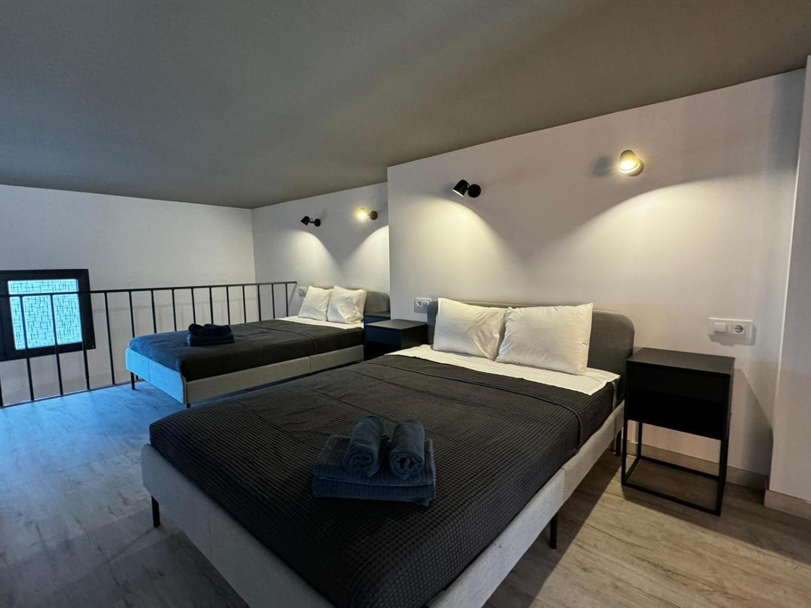 Melia Y Fuster 23C Aparthotel Valenza Esterno foto