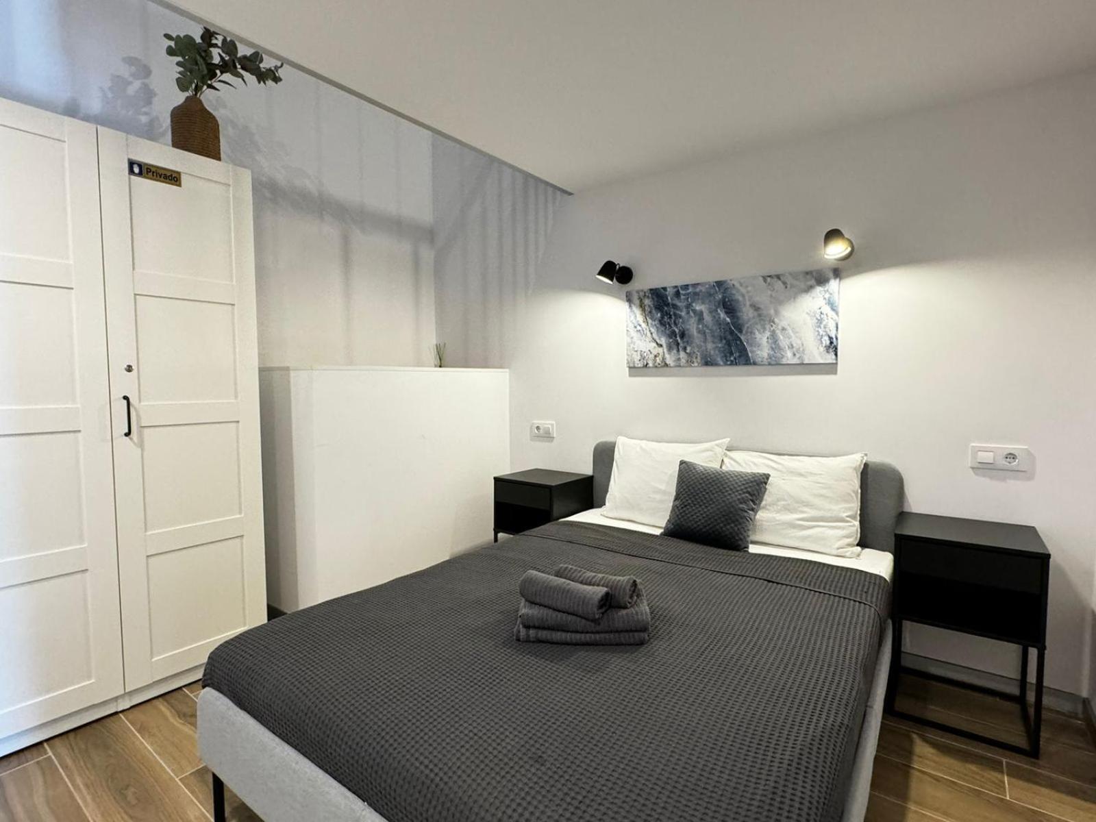 Melia Y Fuster 23C Aparthotel Valenza Esterno foto